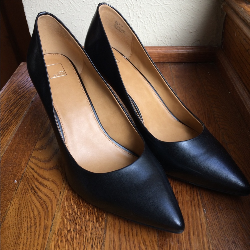 14th & Union Black Heels!