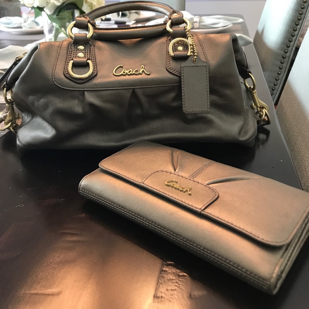 NWT Coach Purse and matching wallet