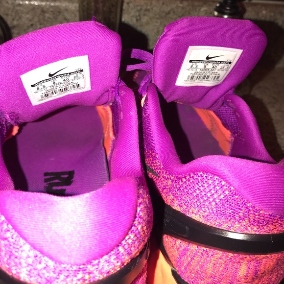 Nike’s - Picture 2 of 3