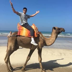 Meet your Posher, Cole