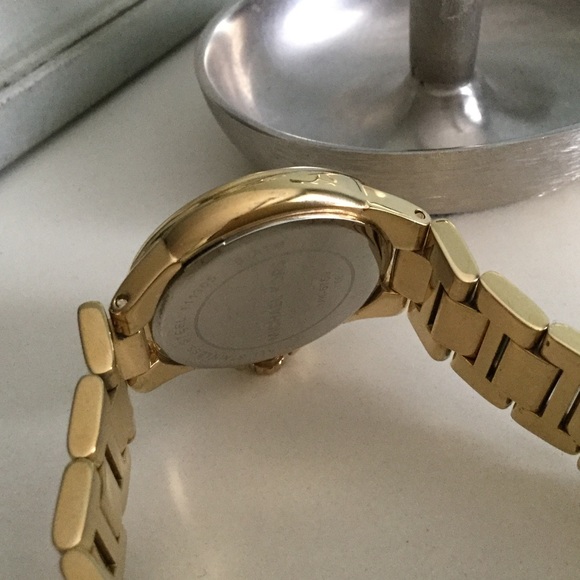 MIchael Kors beautiful watch main image 4