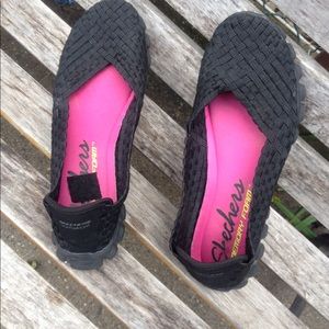 Women's 8.5 skecher's  memory foam