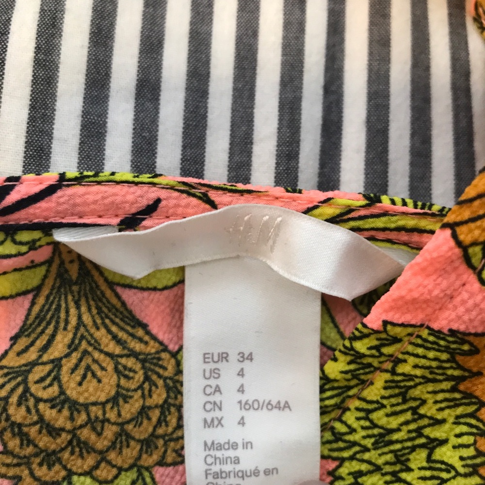 H&M Vacation Romper - Picture 2 of 3