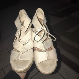 Cream colored wedges! Perfect for summer!
