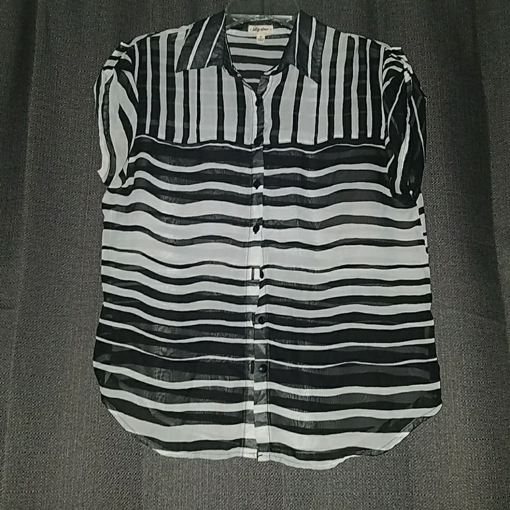 Lily Star short sleeve button down