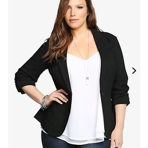 Super flattering black blazer NWT