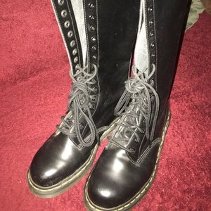 •••SOLD••• Dr Marten 20 Hole Black Original Boots