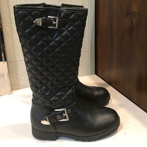 Michael Kors Girls Dhalia quilted black boot Sz 3