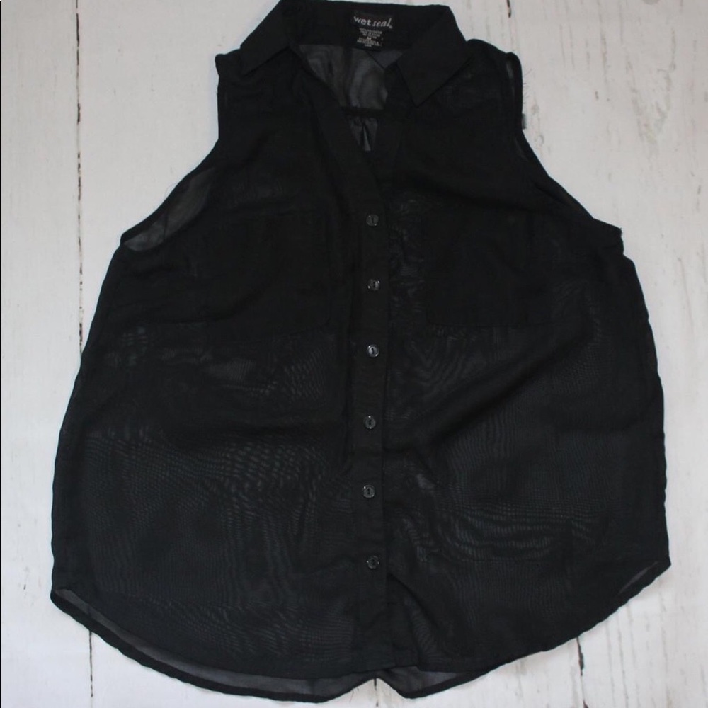 ❌SOLD Black sheer Button Up sleeveless blouse.