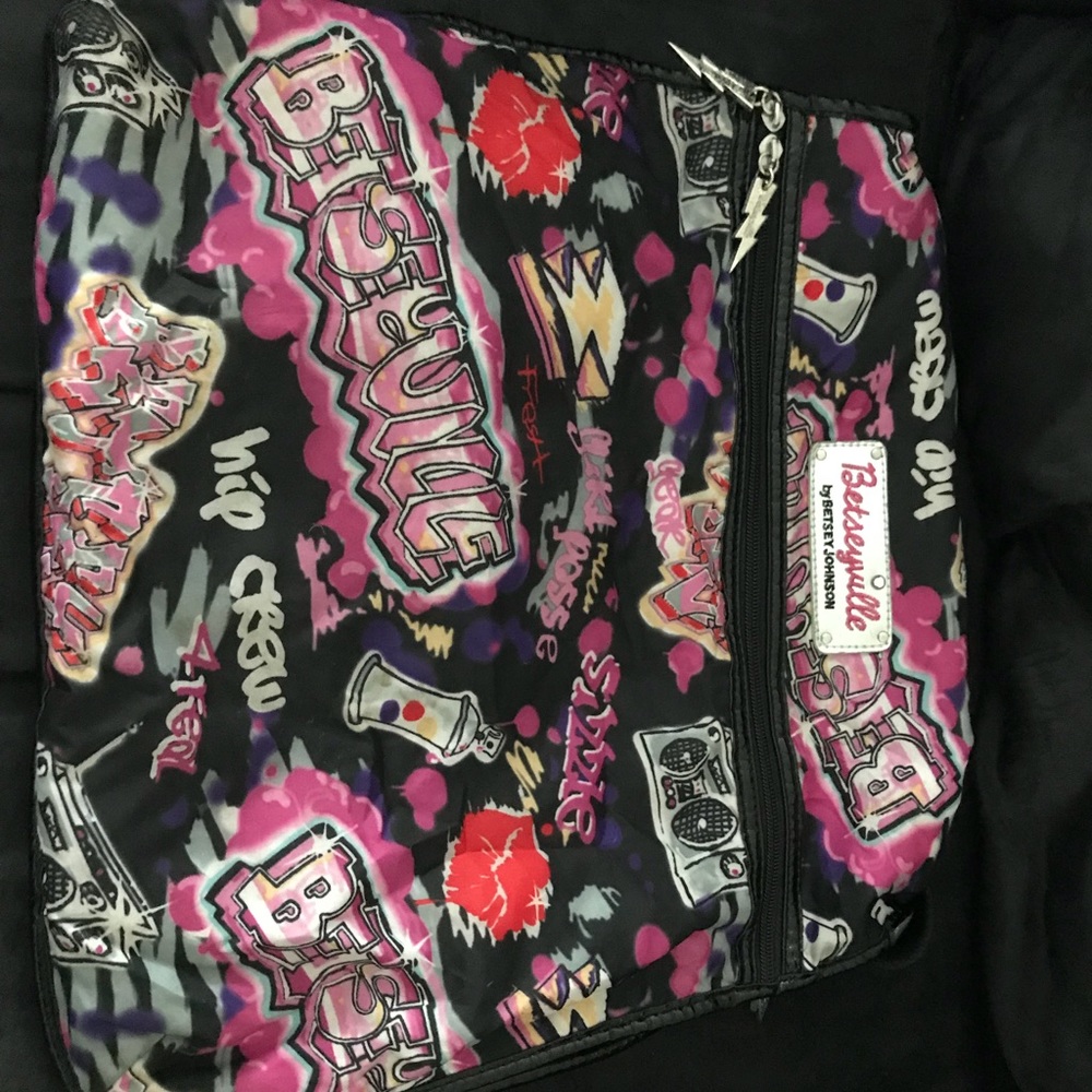Betsey Johnson reversible laptop bag