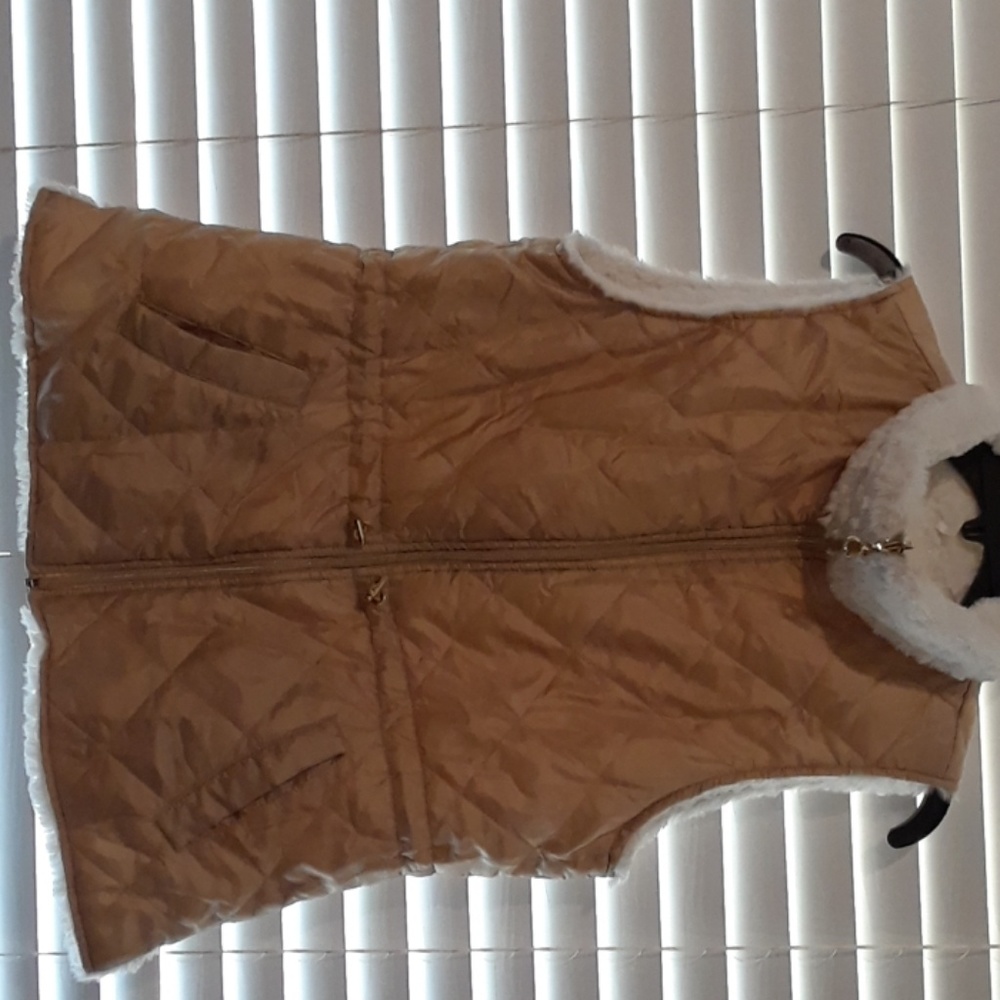 Vest - Picture 3 of 3