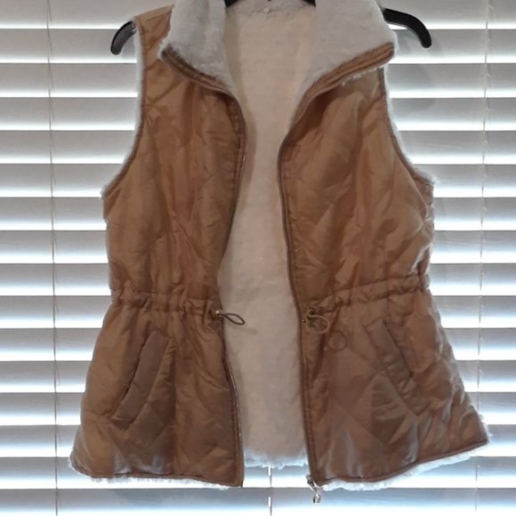 Vest - Picture 2 of 3