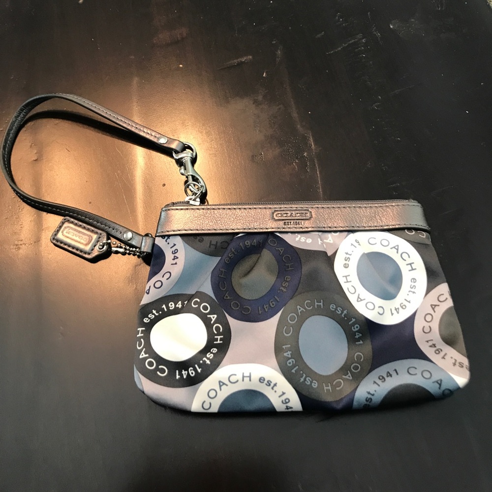 NWOT Coach wristlet