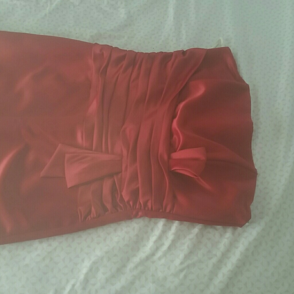 Dress - Picture 2 of 3