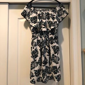Design Lab Palm off the shoulder dress size M