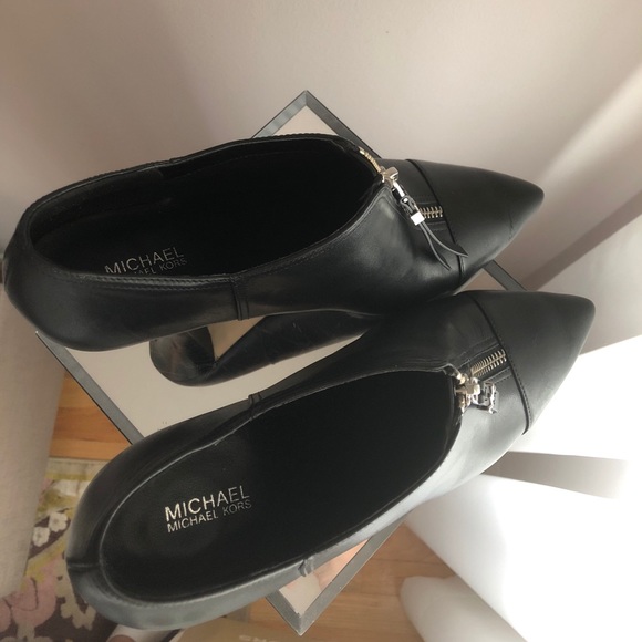 MK booties - Picture 6 of 6