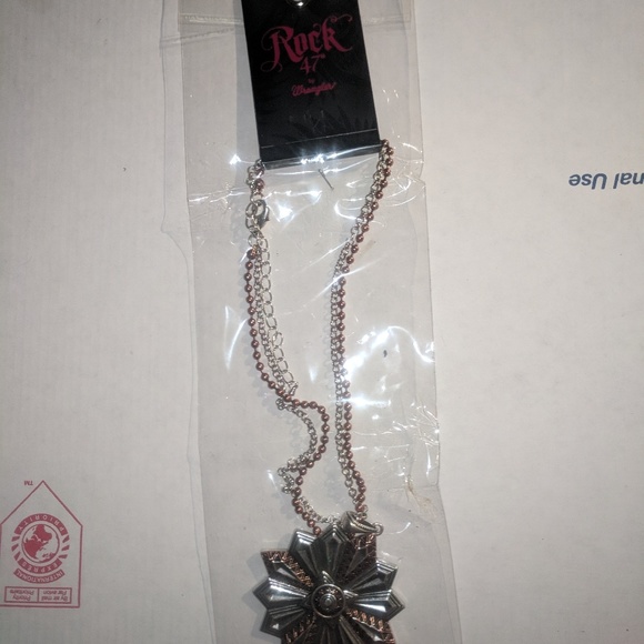 Necklace - Picture 3 of 5