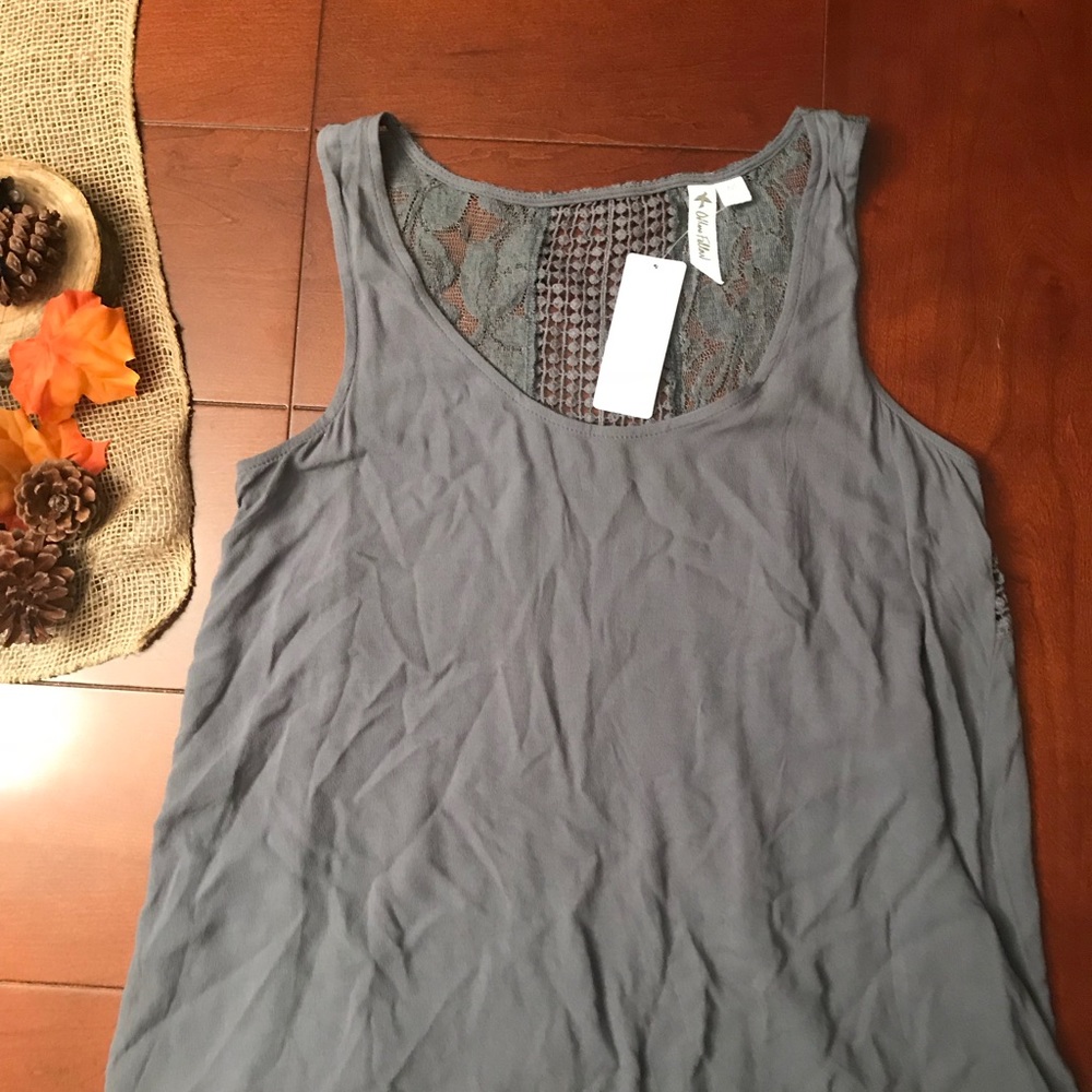 Shirt by Other Follow!! - Picture 2 of 4