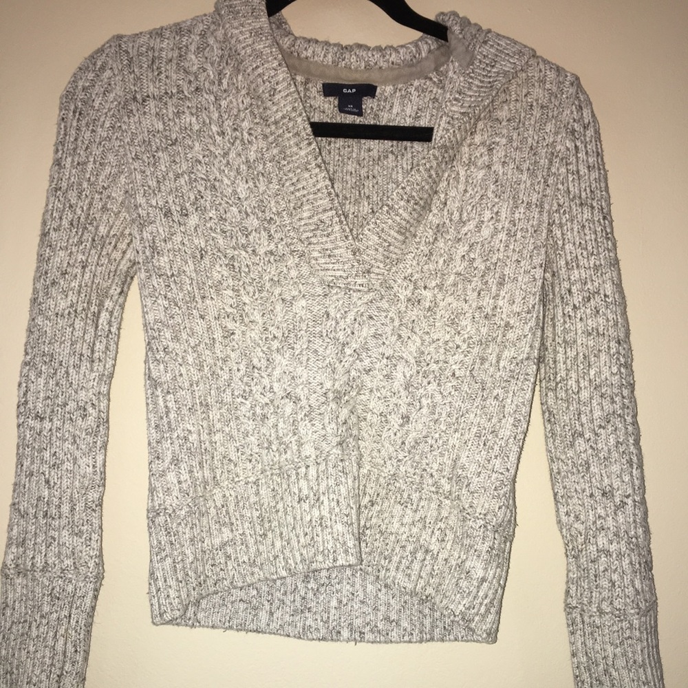 PRICE DROP! GAP XS Grey Chunky Cropped Sweater