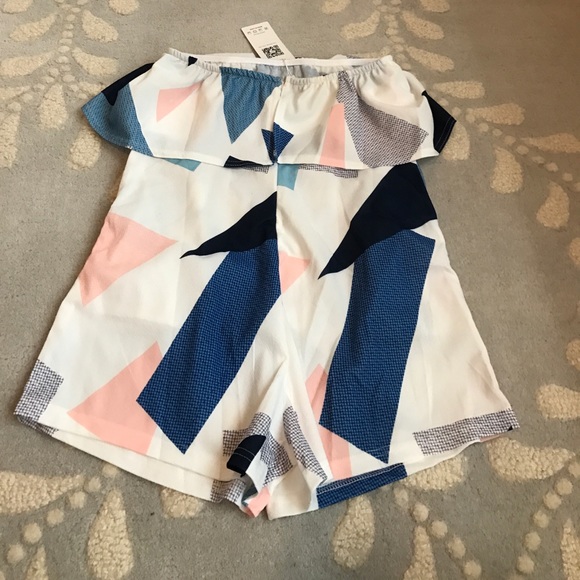 Cute beach romper! - Picture 3 of 3