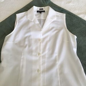 Women’s sleeveless shirt, Jones New York