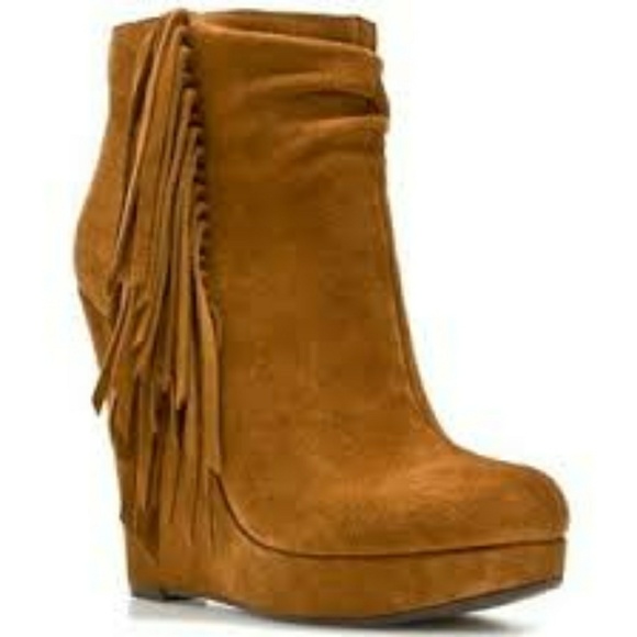 Steve Madden Shoes - 🌲Steve Madden Mikala Fringe Wedge Bootie