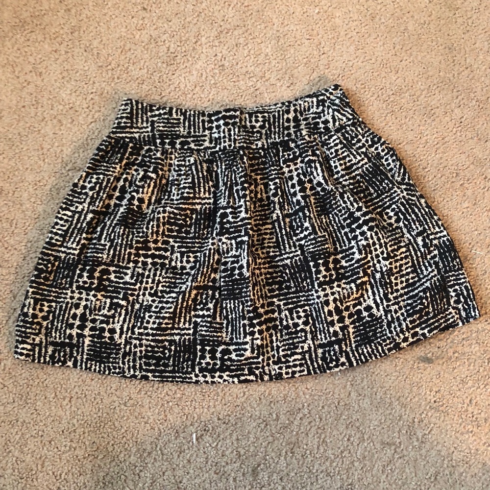 Black patterened skirt