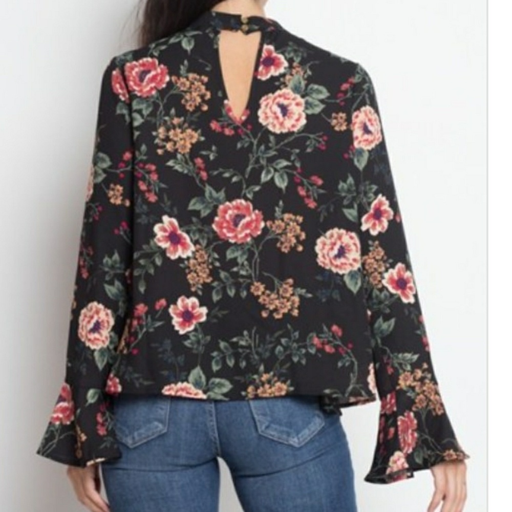 😍FLORAL BELL SLEEVES - Picture 6 of 8