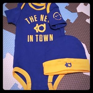 KD Tee shirt set size 0/6 months
