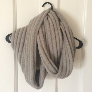 BDG Gray knit circle scarf