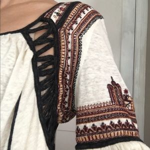 Gorgeous embroidered Free People Top