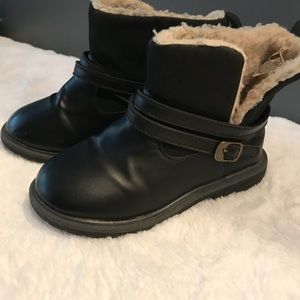 Girls Oshkosh boots