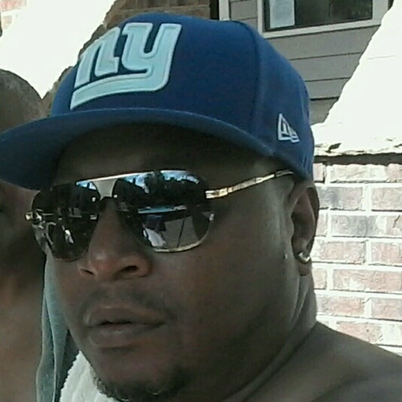 Meet your Posher, Genai - Picture 1 of 1