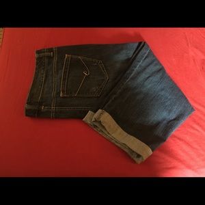 Avenue Boyfriend Capris. Size 14