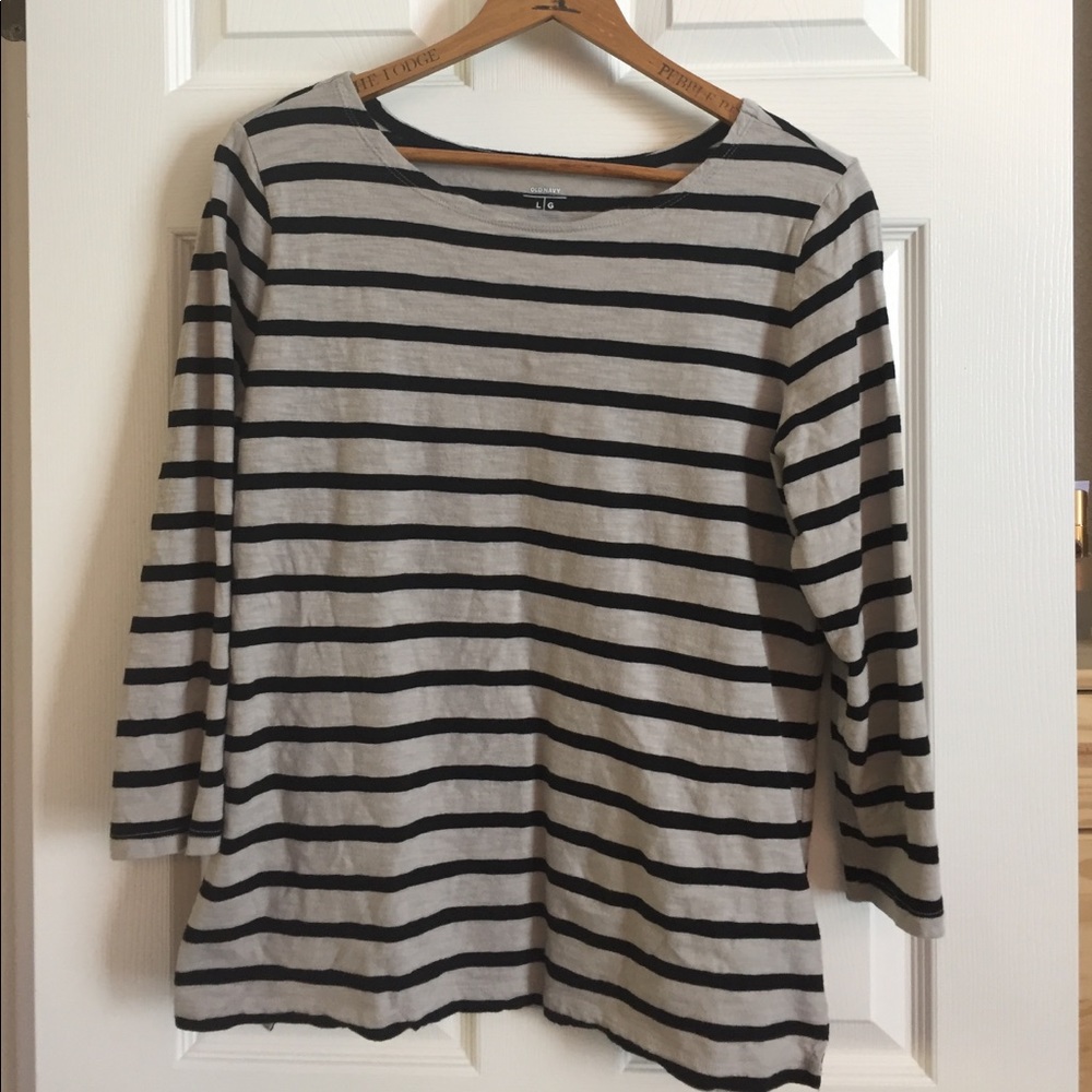 Old navy stripped 3/4 sleeve light weight shirt