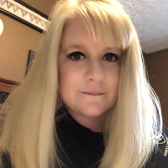 Meet your Posher, Heather - Picture 1 of 1