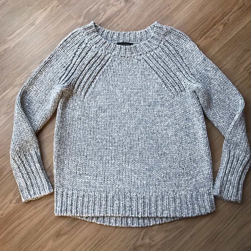 SOLD Ann Taylor Soft Gray Chunky Knit Sweater SZ M - Picture 6 of 8