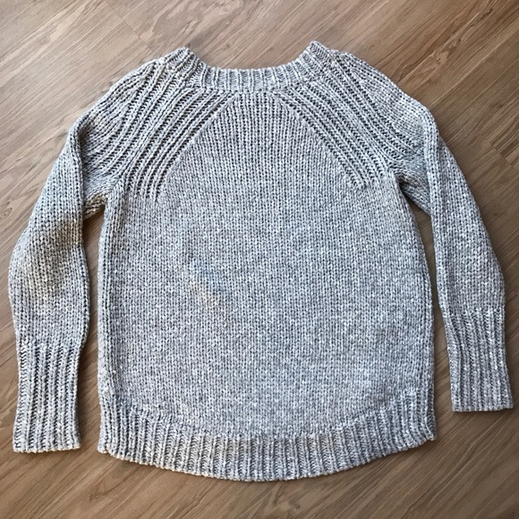 SOLD Ann Taylor Soft Gray Chunky Knit Sweater SZ M - Picture 3 of 8