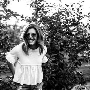 Meet your Posher, Olivia