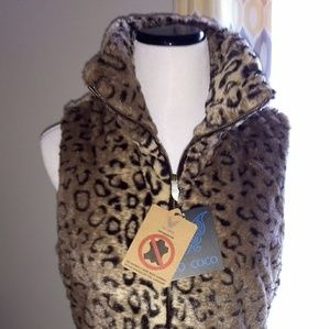 Brand new leopard print fur vest. - Size M