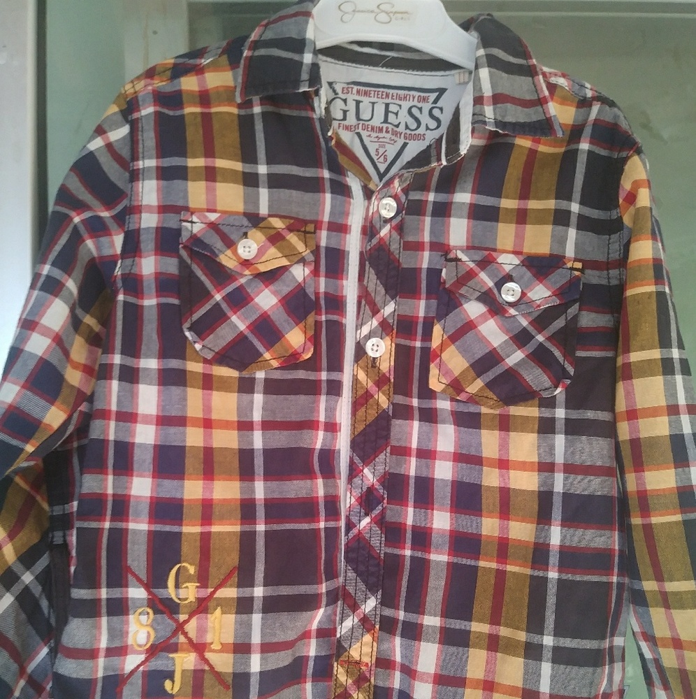 Guess Shirt🎽