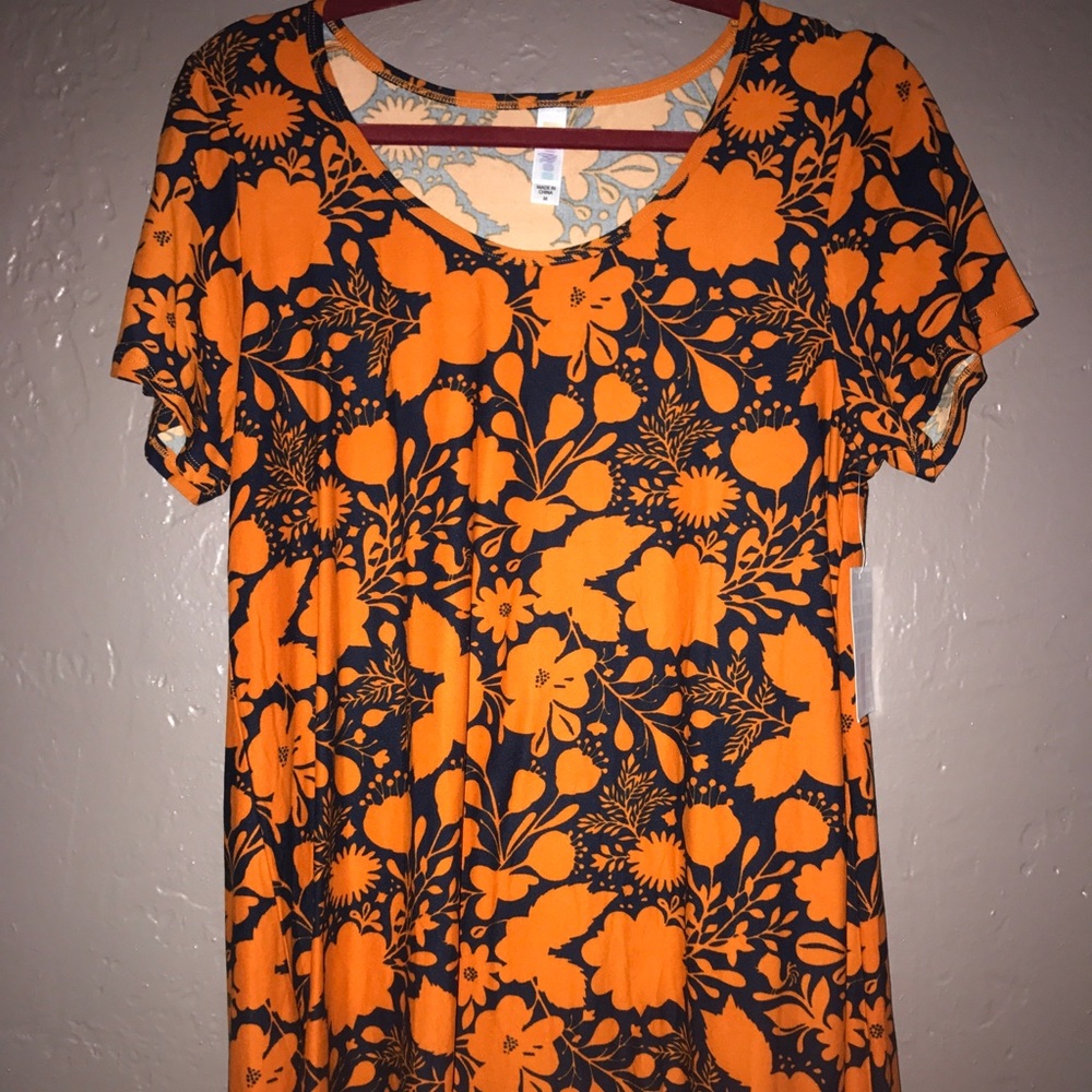 Medium Classic t floral LuLaRoe