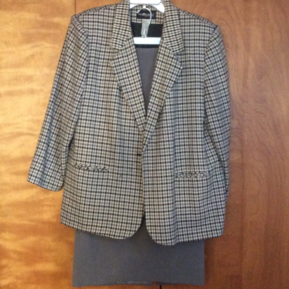 Sag Harbor Wool Blend Blazer