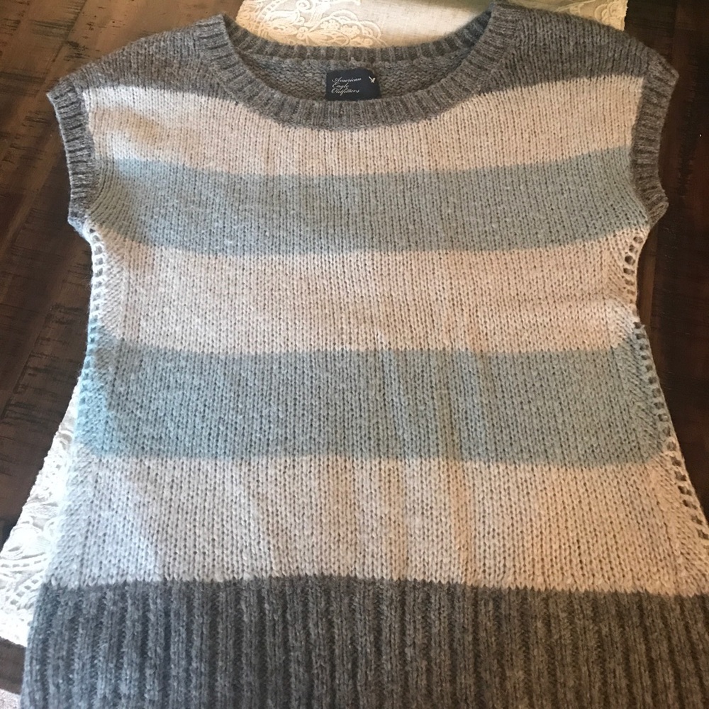 American Eagle sweater