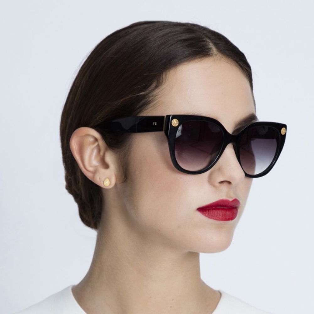 Freida Rothman
MARGAUX


ColorShiny Black