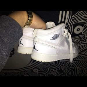 Air Jordan 1 Mid