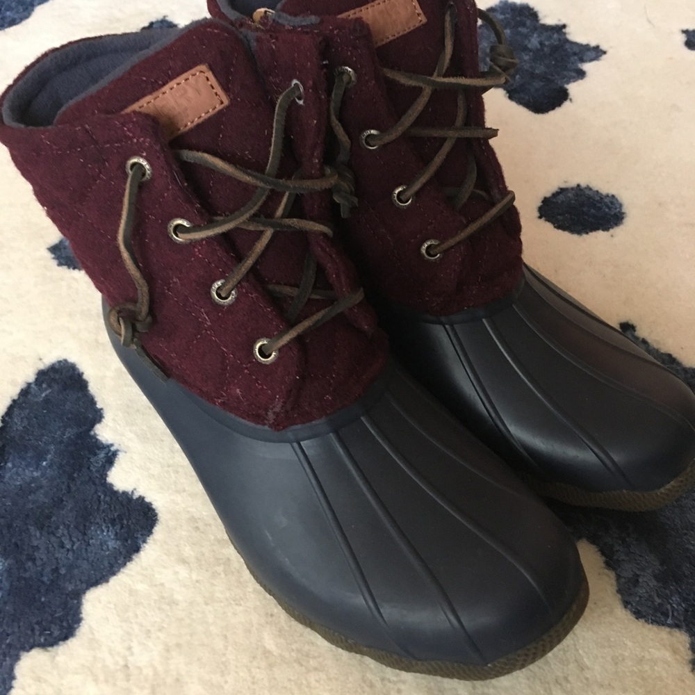 Sperry Topsider Quilted Wool Boots Maroon & Navy