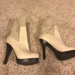 Jennifer Lopez size 7 ankle boots