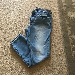 light wash AE skinny jeans