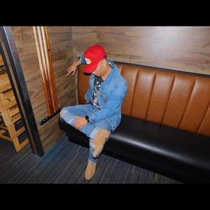 Meet your Posher, Isaac